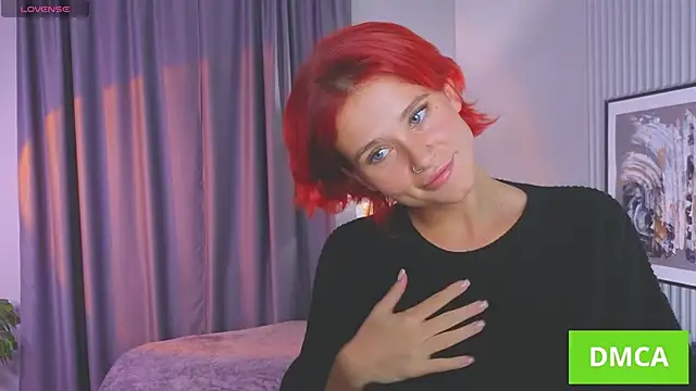 FoxxLina online show from October 14, 2025, 3:13 pm