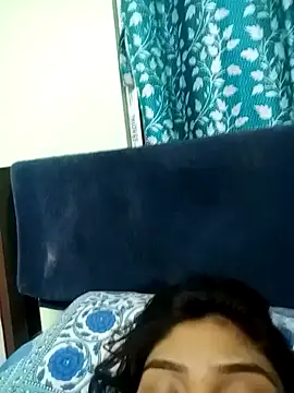 lovely simran online show from November 3, 2025, 4:52 pm