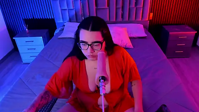 Koralynx online show from October 21, 2025, 11:33 am