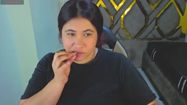 Snapshot of Addyy_02 chatting on January 17, 2026, 2:05 am Addyy 02 online show from January 17, 2026, 2:05 am