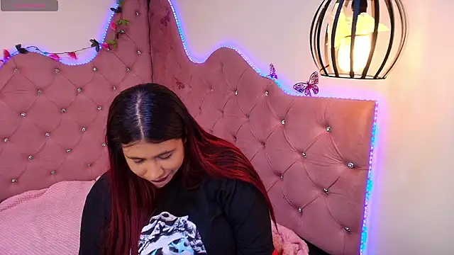 Snapshot of Addyy_02 chatting on March 4, 2026, 7:42 pm Addyy 02 online show from March 4, 2026, 7:42 pm