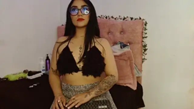 SeleneMore online show from February 3, 2026, 7:19 pm