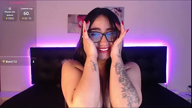 SeleneMore online show from April 4, 2026, 10:18 pm