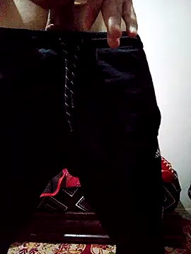 latarak321 online show from December 13, 2025, 10:15 pm