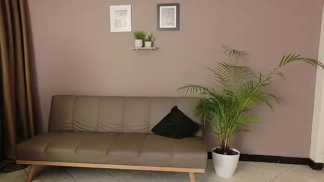 Snapshot of ZahraMilf chatting on December 21, 2025, 11:50 am ZahraMilf online show from December 21, 2025, 11:50 am