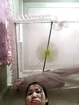 ladzy sexy online show from April 12, 2026, 9:09 pm