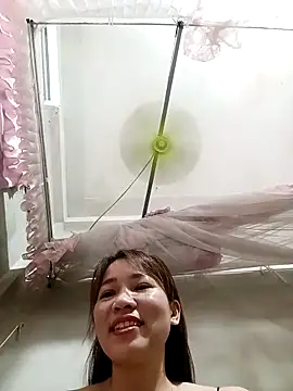 ladzy sexy online show from April 14, 2026, 4:02 pm