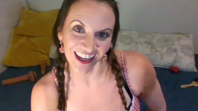 Snapshot of easy_briezy chatting on March 12, 2026, 11:33 pm easy briezy online show from March 12, 2026, 11:33 pm