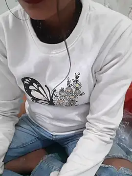 Snapshot of Mahi677 chatting on January 19, 2026, 4:05 am Mahi677 online show from January 19, 2026, 4:05 am