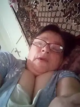 Snapshot of MilaCold5443 chatting on April 14, 2026, 4:40 am MilaCold5443 online show from April 14, 2026, 4:40 am