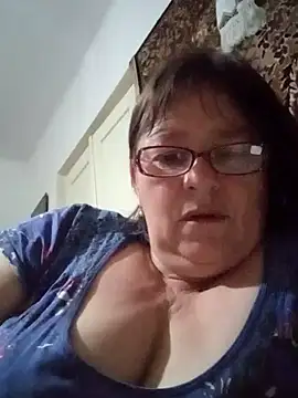 MilaCold5443 online show from April 28, 2026, 2:10 am