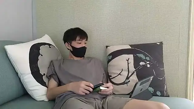 Snapshot of natesiuss chatting on October 8, 2025, 8:23 am natesiuss online show from October 8, 2025, 8:23 am