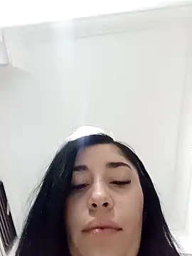 AbbyLewiis online show from November 27, 2025, 9:44 am