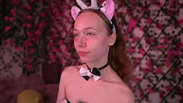 Petite Polly online show from November 29, 2025, 6:11 pm