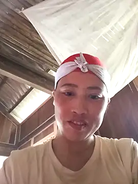 jerry-xx online show from April 7, 2026, 3:40 am