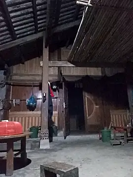 jerry-xx online show from April 7, 2026, 9:37 pm