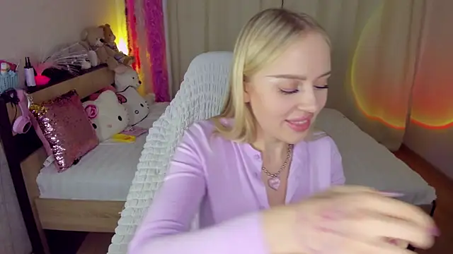 CeaneLino online show from October 17, 2025, 6:32 pm