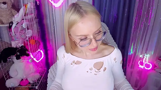 CeaneLino online show from March 21, 2026, 6:11 pm