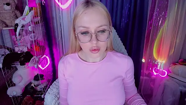 CeaneLino online show from April 3, 2026, 5:00 pm