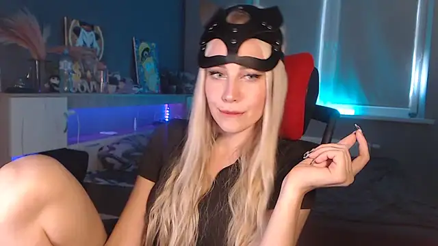 Lily Shell online show from October 31, 2025, 12:39 pm