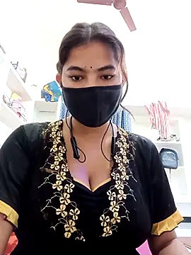 Hot radhaji online show from March 19, 2026, 2:15 am