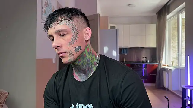 Snapshot of Anubisgods chatting on April 5, 2026, 8:33 am Anubisgods online show from April 5, 2026, 8:33 am