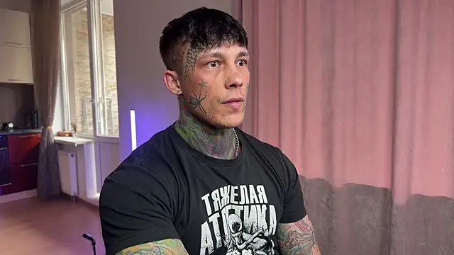 Snapshot of Anubisgods chatting on April 15, 2026, 8:43 am Anubisgods online show from April 15, 2026, 8:43 am