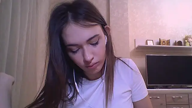 CeyaLier online show from November 26, 2025, 5:58 pm