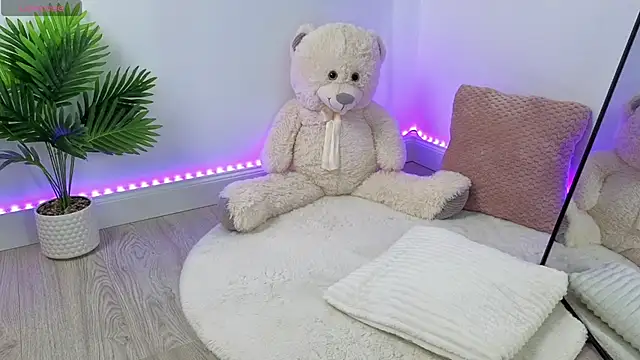 Alexaaa01  online show from October 30, 2025, 12:50 pm