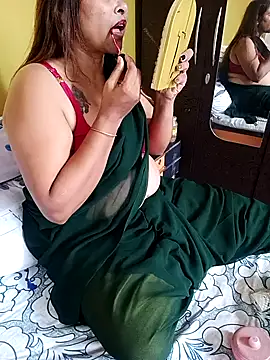 Snapshot of DEVIFULAN chatting on October 8, 2025, 8:45 am DEVIFULAN online show from October 8, 2025, 8:45 am