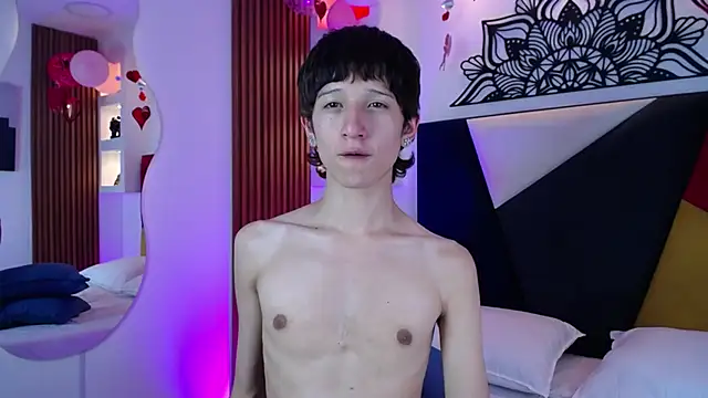 Snapshot of Emo_Boy_ chatting on February 13, 2026, 8:21 am Emo Boy online show from February 13, 2026, 8:21 am