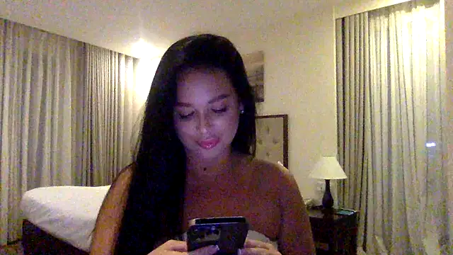 Snapshot of Fayronna chatting on February 6, 2026, 2:53 pm Fayronna online show from February 6, 2026, 2:53 pm