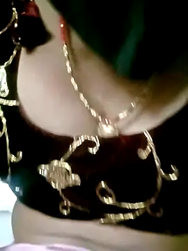 Sexy Riya Bhabhi online show from October 13, 2025, 8:25 am