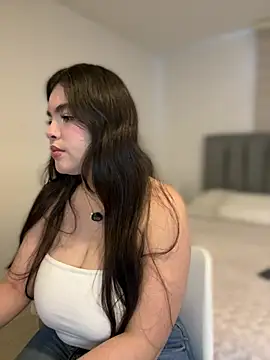 Isabella LaRue online show from March 20, 2026, 12:10 pm