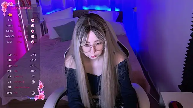 sofiisun online show from November 15, 2025, 8:55 am