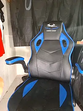 Snapshot of GeilesLuder36 chatting on November 25, 2025, 7:58 pm GeilesLuder36 online show from November 25, 2025, 7:58 pm