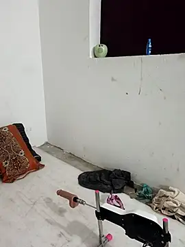 Jahnvi Kapoor online show from October 27, 2025, 3:49 pm