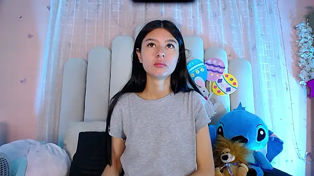 SweetRenata  online show from February 26, 2026, 12:15 pm