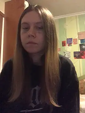 Snapshot of LunaVirelle chatting on October 31, 2025, 3:24 pm LunaVirelle online show from October 31, 2025, 3:24 pm