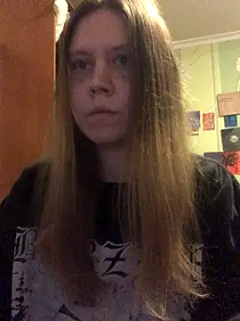 Snapshot of LunaVirelle chatting on November 4, 2025, 3:55 pm LunaVirelle online show from November 4, 2025, 3:55 pm