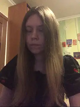 LunaVirelle online show from February 13, 2026, 5:09 pm