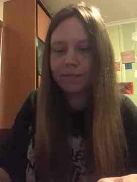 Snapshot of LunaVirelle chatting on May 5, 2026, 7:55 pm LunaVirelle online show from May 5, 2026, 7:55 pm