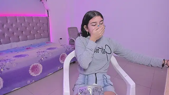 beiby glow online show from November 7, 2025, 12:49 pm