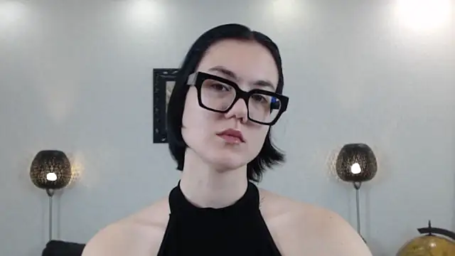 Marie Fitch online show from November 5, 2025, 1:38 am