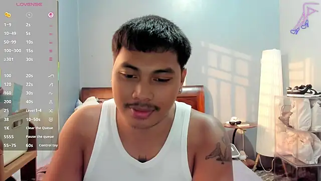 LuisitoJuancho55 online show from April 13, 2026, 9:04 am