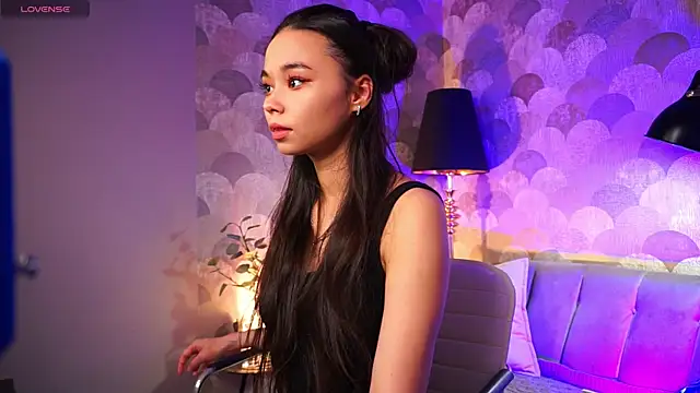 i am eva online show from October 12, 2025, 2:16 pm