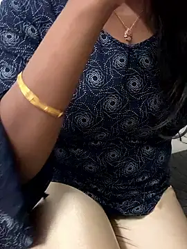 Tamilmallu-duskygirl03 online show from November 13, 2025, 7:35 pm