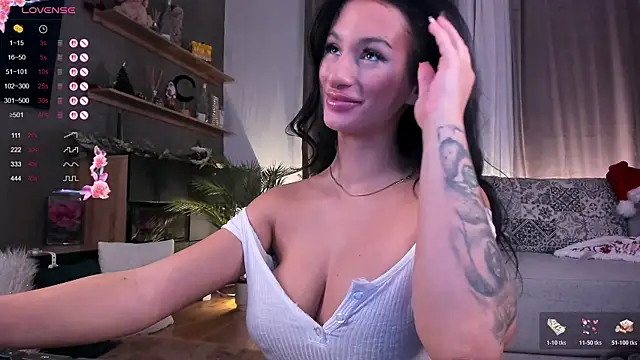 JessicaVerse online show from December 14, 2025, 5:40 pm