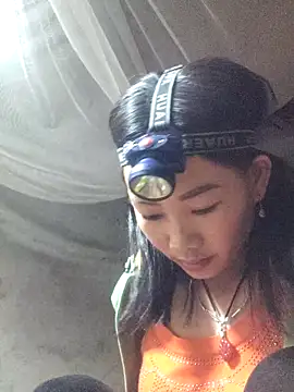 gio-thu online show from February 8, 2026, 2:53 pm