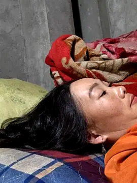 gio-thu online show from April 16, 2026, 3:02 pm